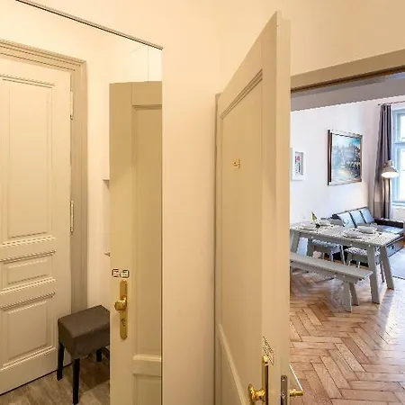 Apartment Old Town - Skorepka